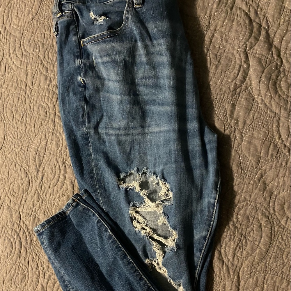 Woman’s American eagle skinny jeans